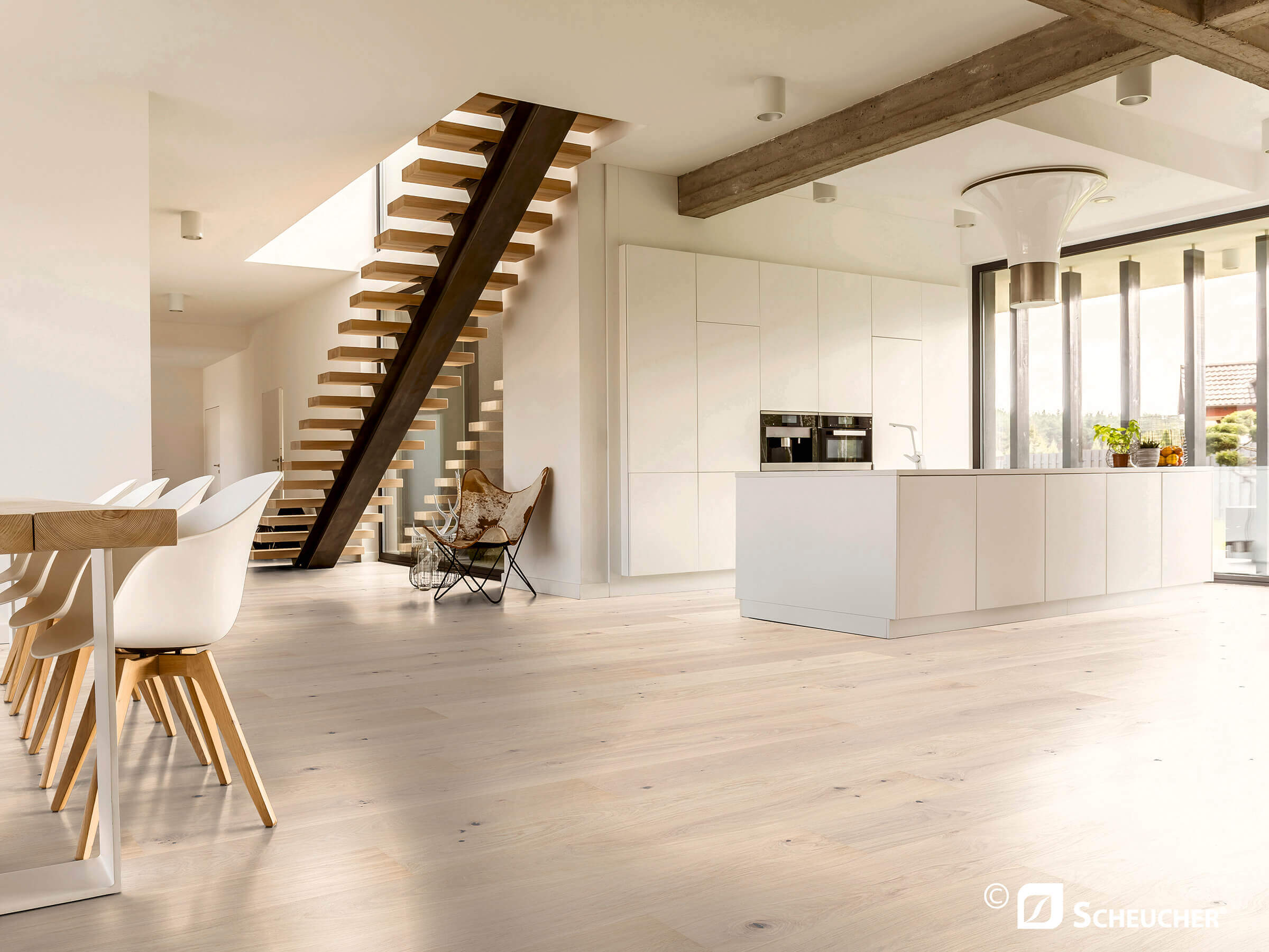 Großer Wohnraum mit Scheucher Parkett Diele