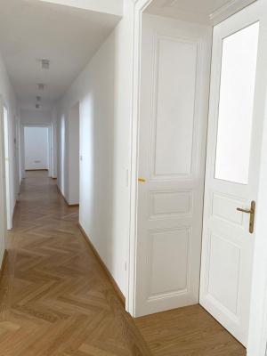 Gang mit Parkettboden