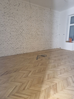 Alter Fischgrät Parkett geschliffen